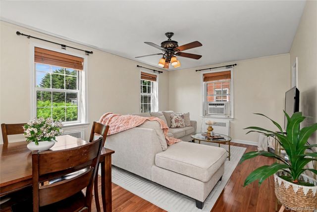 1815 Palmer Avenue 2L, Larchmont, NY 10538