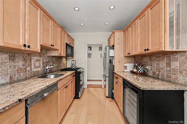 1815 Palmer Avenue 2L, Larchmont, NY 10538