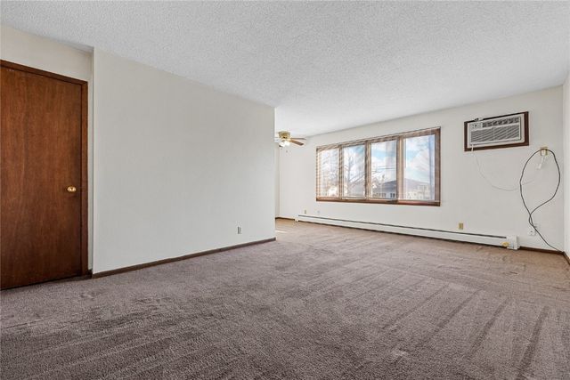 3212 Wilson Avenue SW, Cedar Rapids, IA 52404