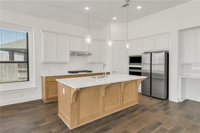 21350 Oakley Claremont Court, Magnolia, TX 77355