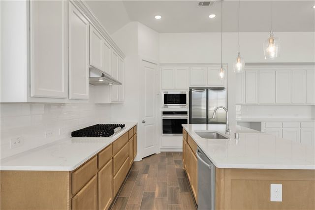 21350 Oakley Claremont Court, Magnolia, TX 77355