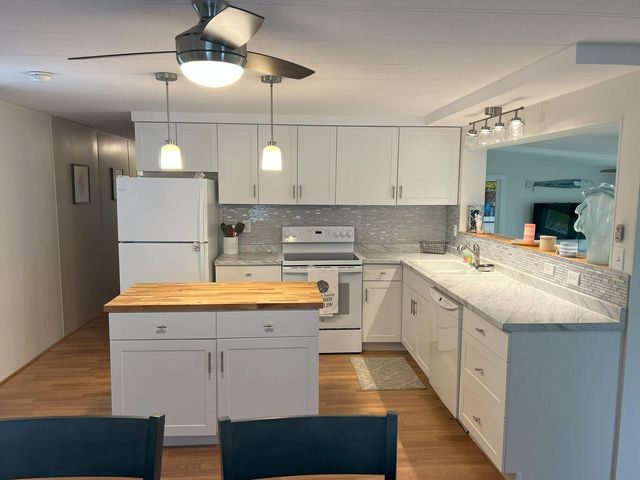 11000 SE Federal Highway 20, Hobe Sound, FL 33455