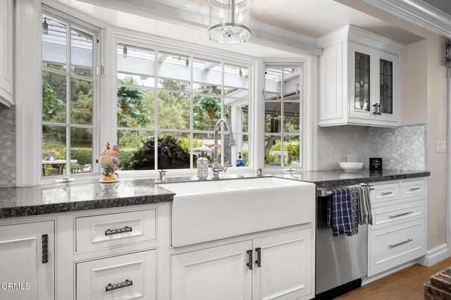 525 Berkshire Avenue, La Canada Flintridge, CA 91011