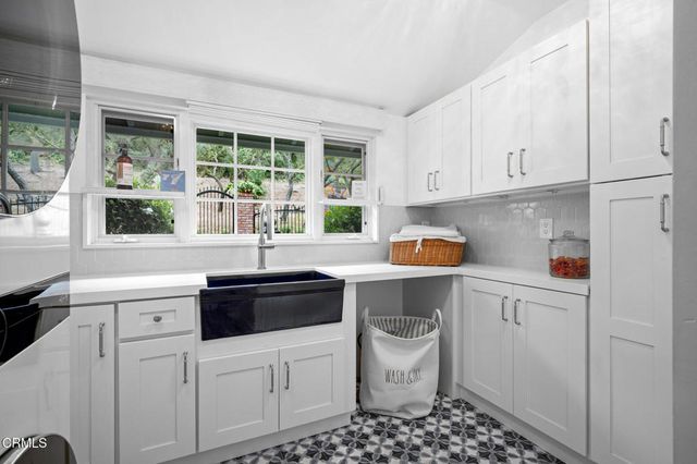 525 Berkshire Avenue, La Canada Flintridge, CA 91011