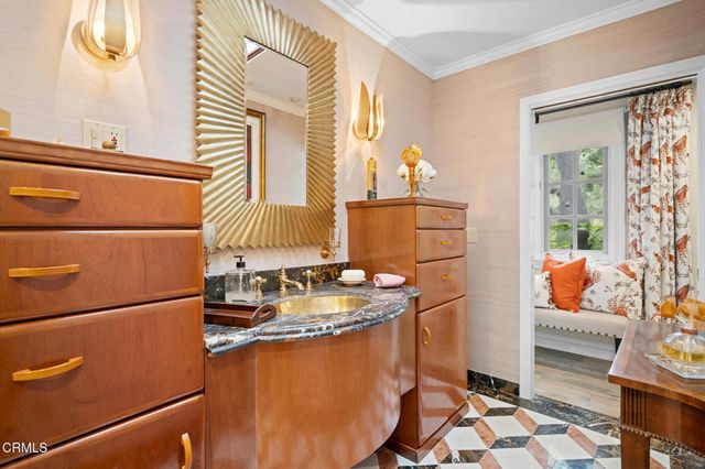 525 Berkshire Avenue, La Canada Flintridge, CA 91011