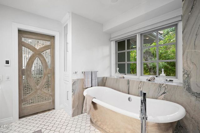 525 Berkshire Avenue, La Canada Flintridge, CA 91011