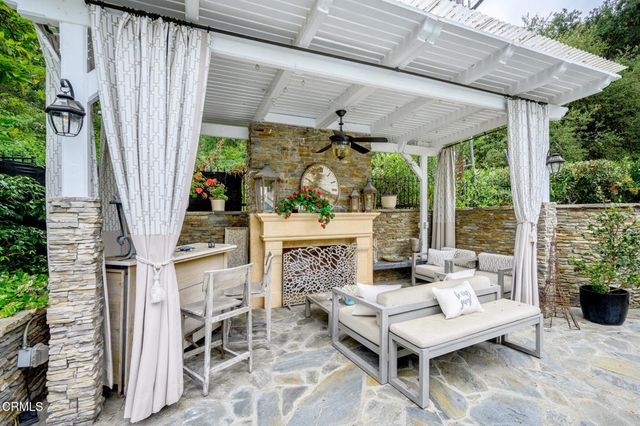 525 Berkshire Avenue, La Canada Flintridge, CA 91011