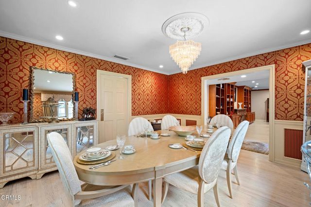 525 Berkshire Avenue, La Canada Flintridge, CA 91011