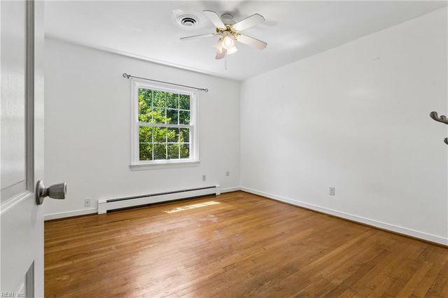 163 Princess Margaret DR, Newport News, VA 23602