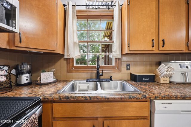 733 Lewis Drive, Grifton, NC 28530