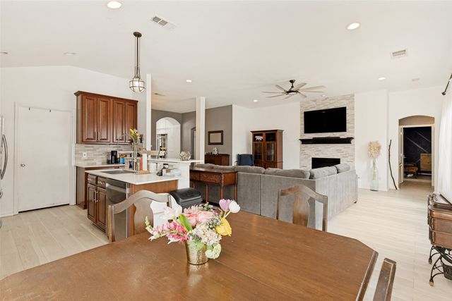 633 Bent Oak Drive, Fort Worth, TX 76131