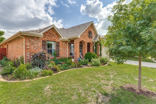 633 Bent Oak Drive, Fort Worth, TX 76131