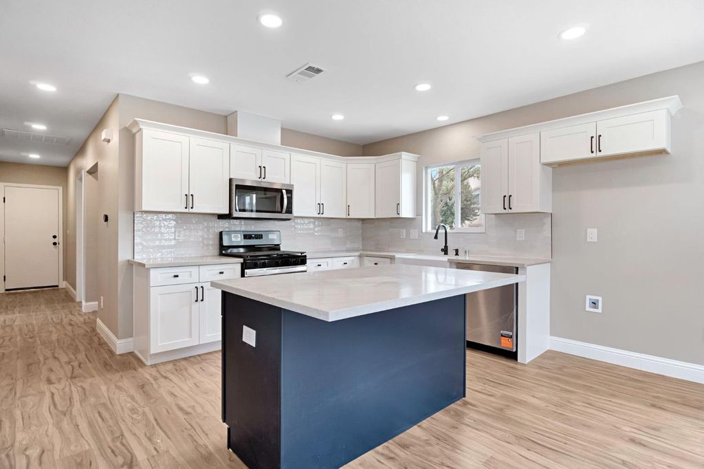 Image 11 of property listing at 521 Humboldt Avenue, Chowchilla, CA 93610