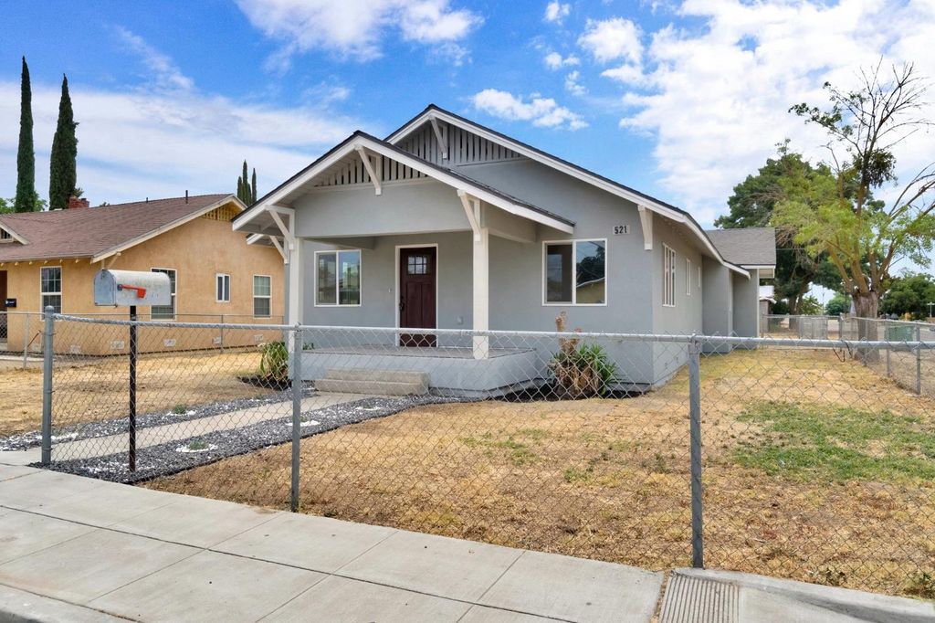 Image 2 of property listing at 521 Humboldt Avenue, Chowchilla, CA 93610