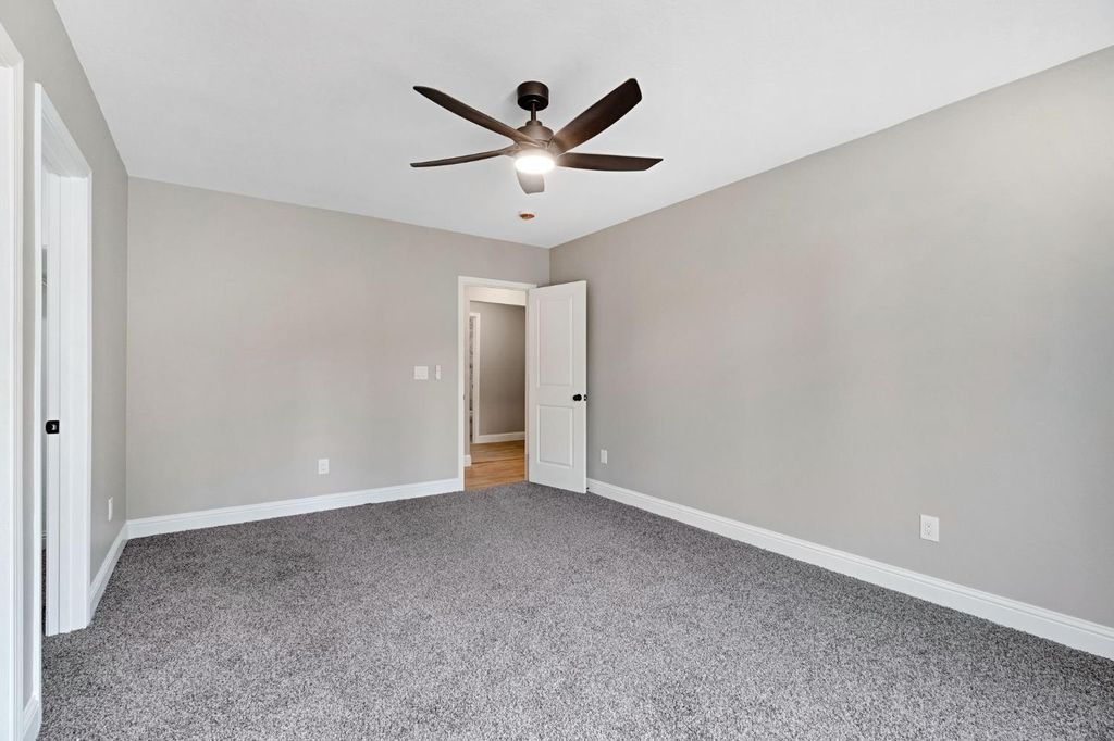 Image 22 of property listing at 521 Humboldt Avenue, Chowchilla, CA 93610