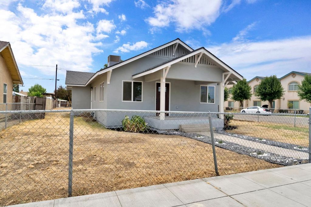 Image 3 of property listing at 521 Humboldt Avenue, Chowchilla, CA 93610
