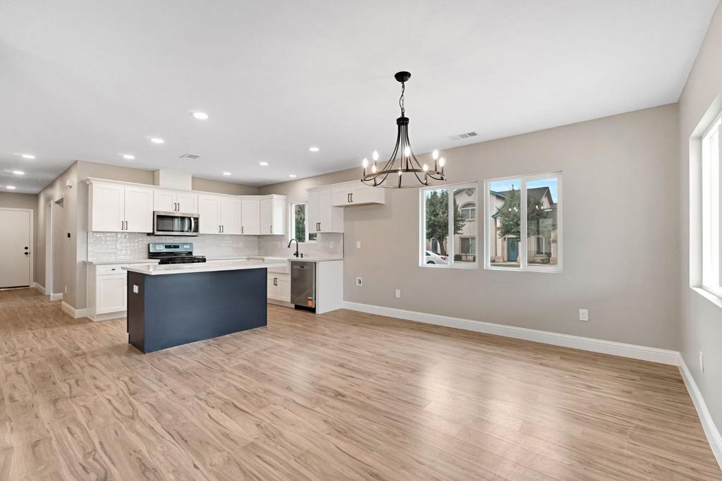 Image 8 of property listing at 521 Humboldt Avenue, Chowchilla, CA 93610