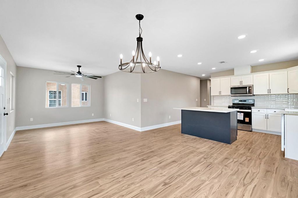 Image 9 of property listing at 521 Humboldt Avenue, Chowchilla, CA 93610