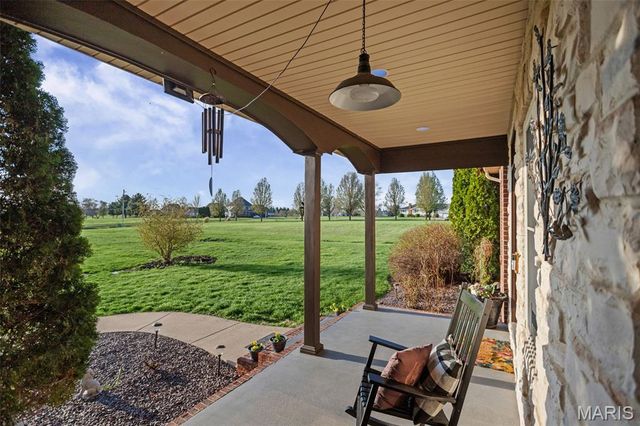 7108 Heartland Drive, Moro, IL 62067