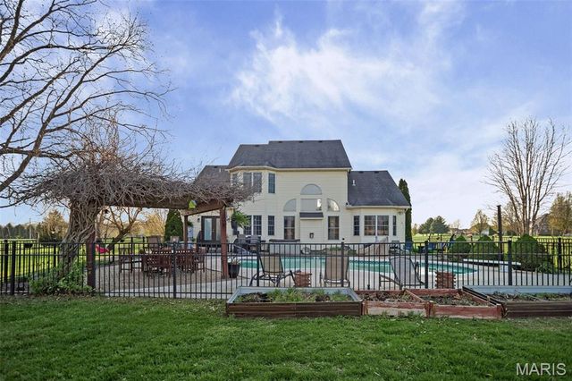 7108 Heartland Drive, Moro, IL 62067