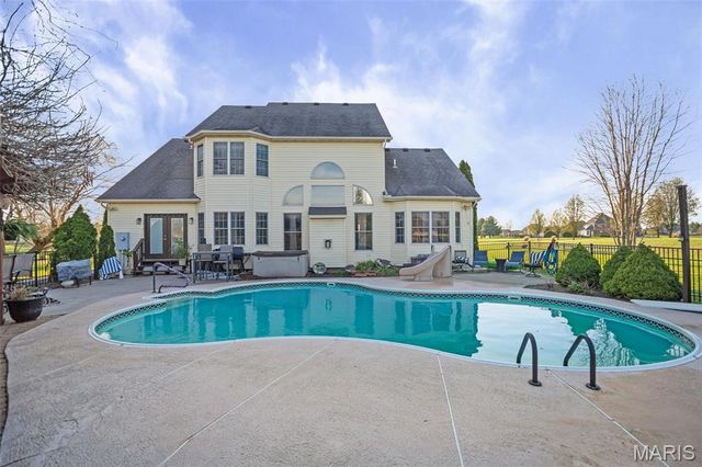 7108 Heartland Drive, Moro, IL 62067