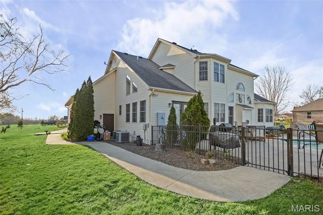 7108 Heartland Drive, Moro, IL 62067