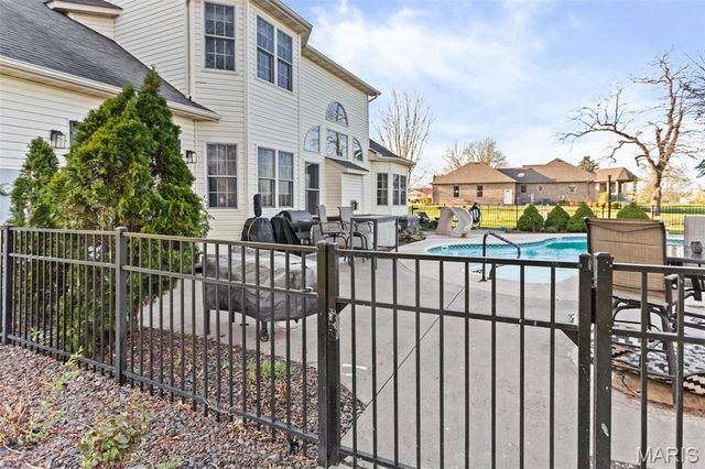 7108 Heartland Drive, Moro, IL 62067