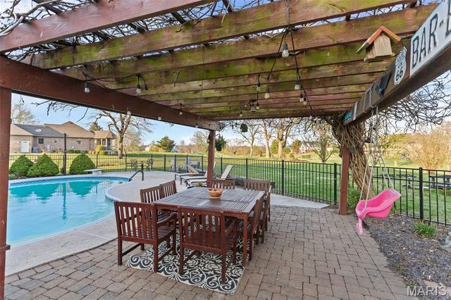 7108 Heartland Drive, Moro, IL 62067