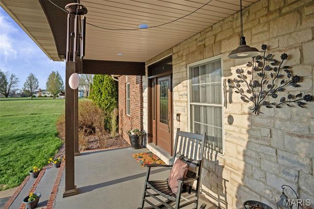 7108 Heartland Drive, Moro, IL 62067
