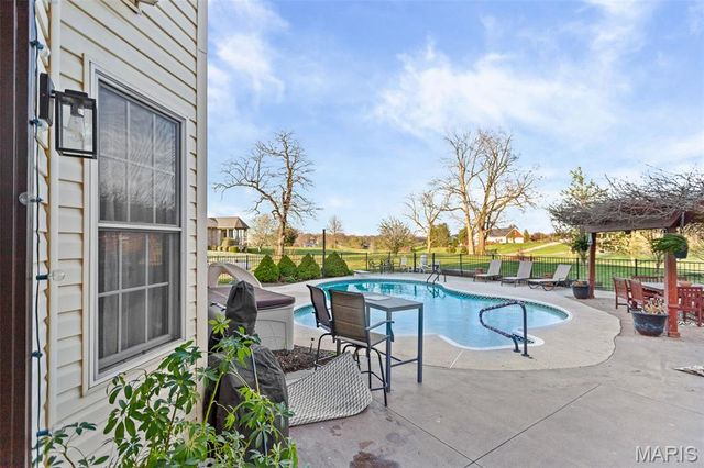 7108 Heartland Drive, Moro, IL 62067
