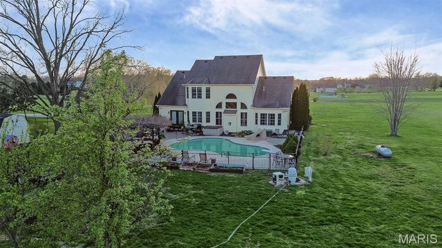 7108 Heartland Drive, Moro, IL 62067