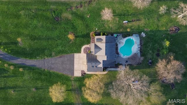 7108 Heartland Drive, Moro, IL 62067