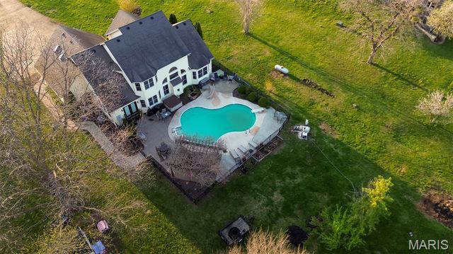 7108 Heartland Drive, Moro, IL 62067