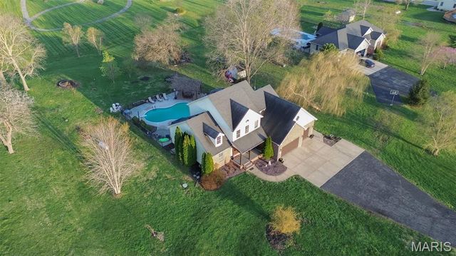 7108 Heartland Drive, Moro, IL 62067