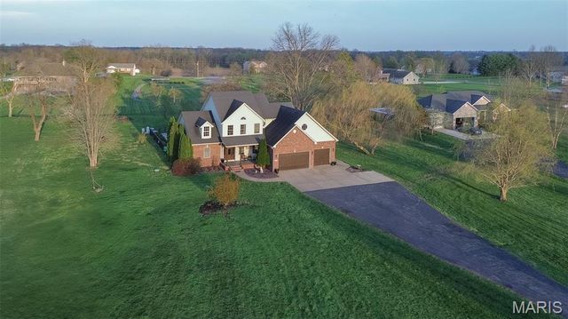 7108 Heartland Drive, Moro, IL 62067