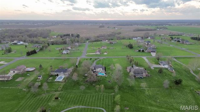 7108 Heartland Drive, Moro, IL 62067