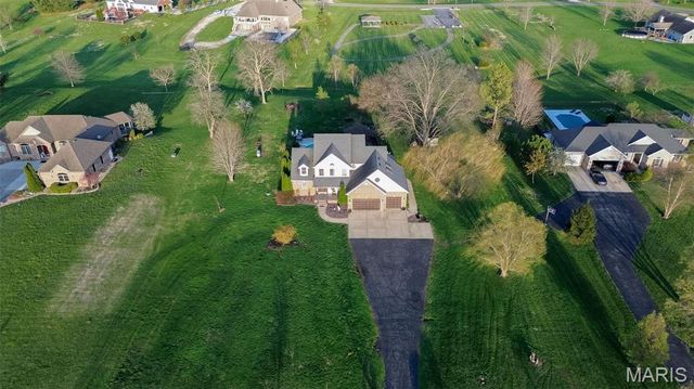 7108 Heartland Drive, Moro, IL 62067