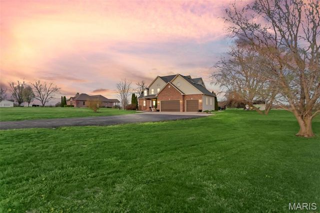 7108 Heartland Drive, Moro, IL 62067