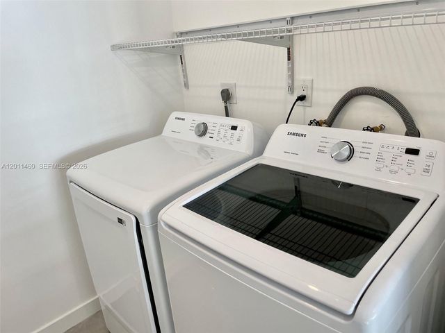 5711 NW 28th St 5711, Lauderhill, FL 33313