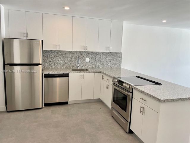 5711 NW 28th St 5711, Lauderhill, FL 33313