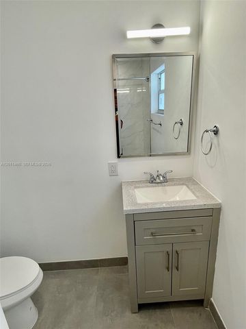 5711 NW 28th St 5711, Lauderhill, FL 33313
