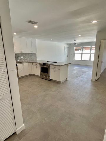5711 NW 28th St 5711, Lauderhill, FL 33313