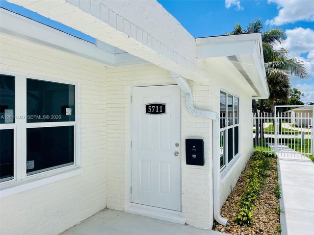 5711 NW 28th St 5711, Lauderhill, FL 33313