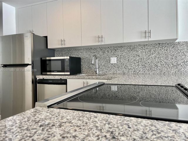 5711 NW 28th St 5711, Lauderhill, FL 33313