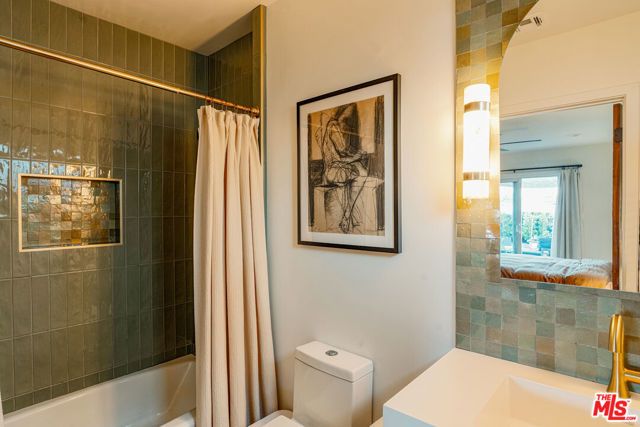 4507 W 142nd Street, Hawthorne, CA 90250