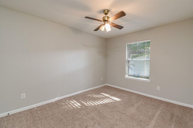 5500 N Buffalo Circle, Willis, TX 77378