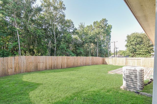 5500 N Buffalo Circle, Willis, TX 77378