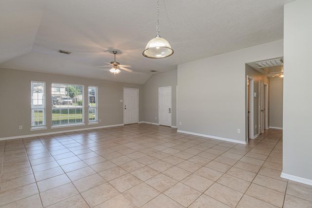 5500 N Buffalo Circle, Willis, TX 77378