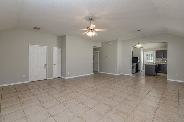 5500 N Buffalo Circle, Willis, TX 77378