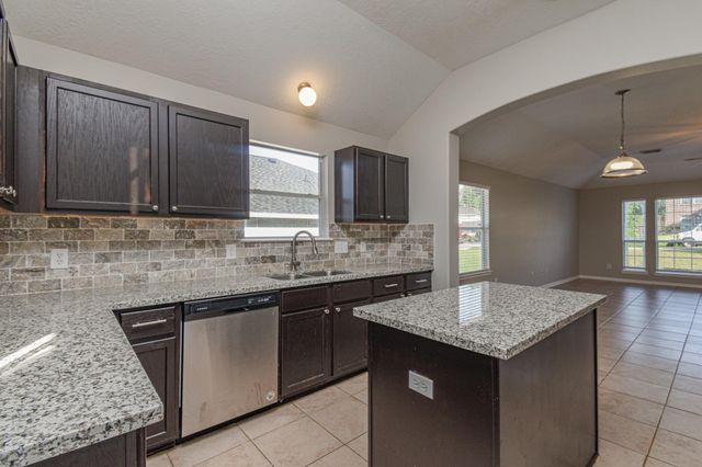 5500 N Buffalo Circle, Willis, TX 77378